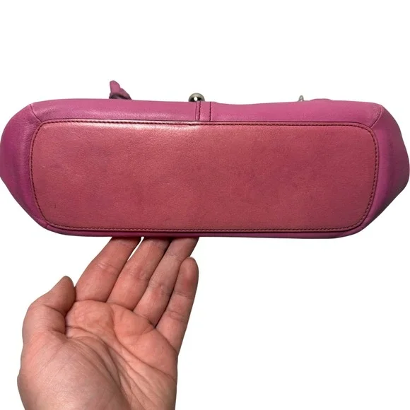 Vintage Rare Coach 9734 Pink Suede Kisslock Baguette Bag Silver Hardware Y2K